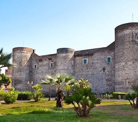 La Finestra Sul Castello Villa Catania Exterior photo
